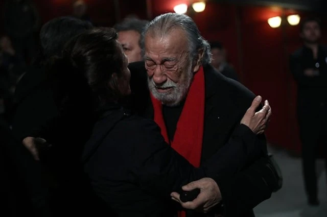 Məşhur aktyor son mənzilə yola salındı - FOTOLAR