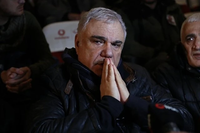 Məşhur aktyor son mənzilə yola salındı - FOTOLAR