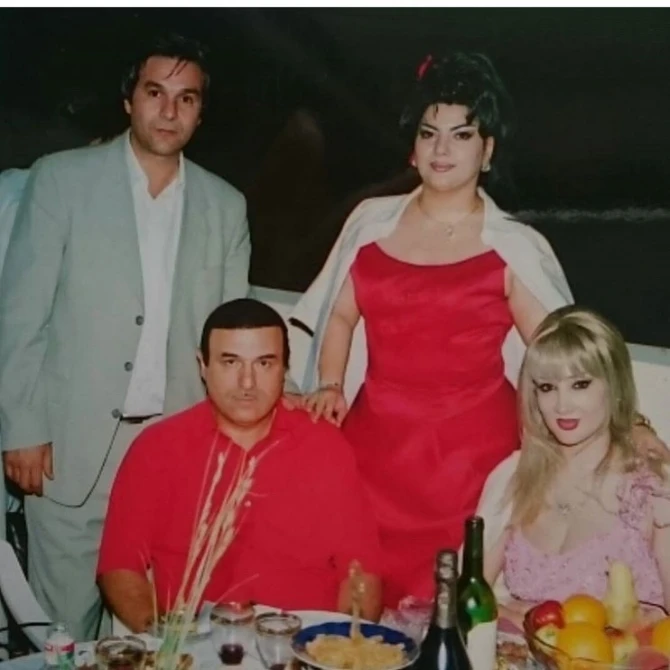 Rəqsanənin plastik əməliyyatlardan əvvəlki görüntüsü üzə çıxdı - FOTO