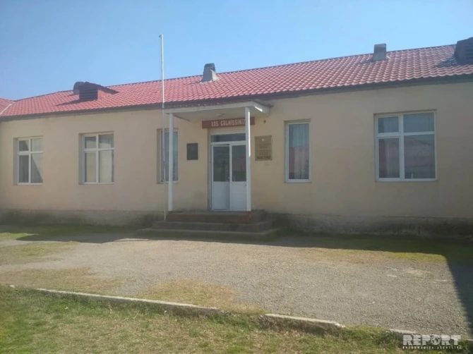 Школьник из Азербайджана ежедневно преодолевает 10 км до школы - ФОТО Школьник из Азербайджана ежедневно преодолевает 10 км до школы - ФОТО