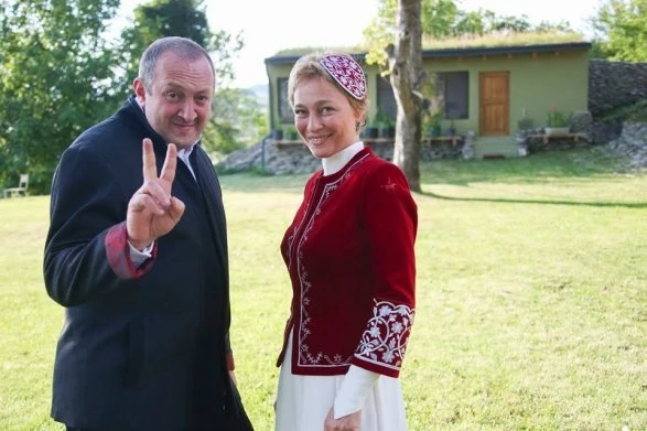Экс-президент Грузии занялся туризмом: заплати 80$ и переночуй в его доме - ФОТО