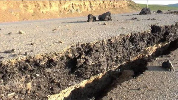 Azərbaycanda yeni çəkilmiş yol görün nə hala düşdü - FOTO