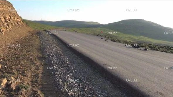 Azərbaycanda yeni çəkilmiş yol görün nə hala düşdü - FOTO