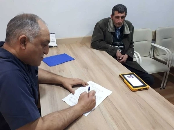 В Баку пьяного водителя автобуса преследовала полиция - ВИДЕО