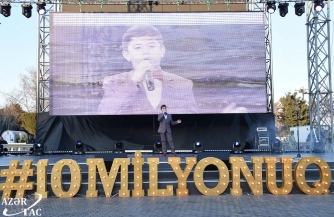 10 milyonuncu sakinə görə bulvarda konsert və atəşfəşanlıq oldu - FOTO