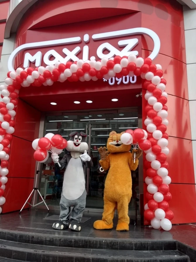 С днем рождения, MAXI.AZ!