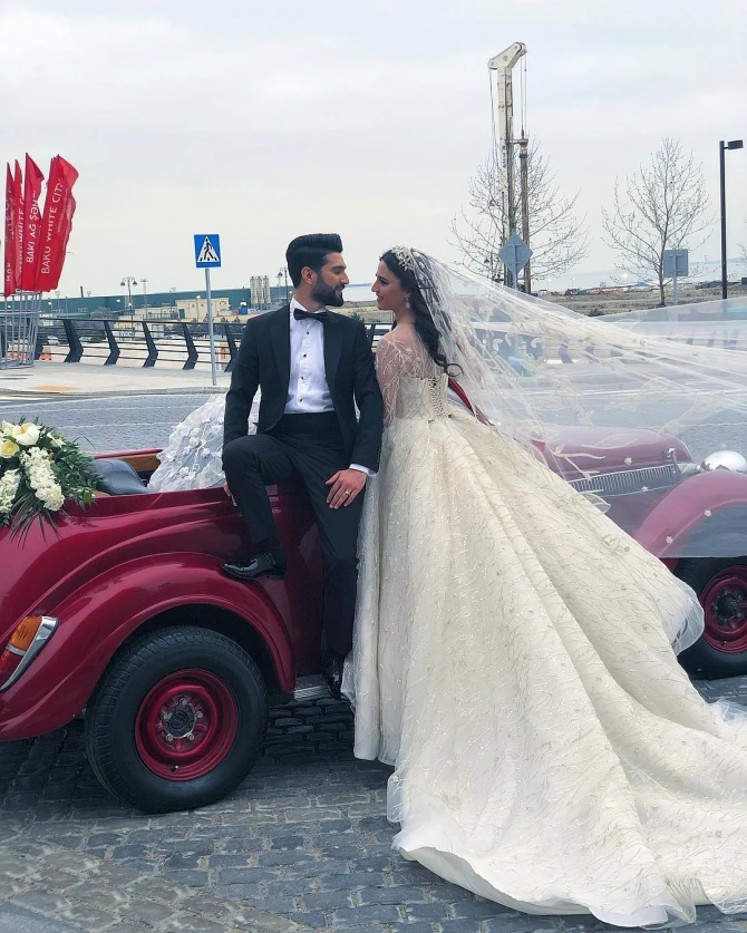 Bu axşam toyu olacaq müğənni nişanlısı ilə İLK GÖRÜNTÜSÜ - VİDEO+FOTO