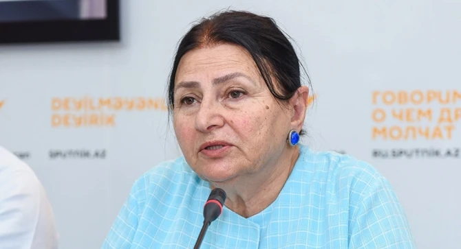 Məktəbli çantalarının yükü azaldılacaq