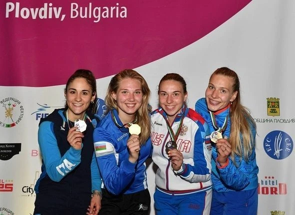 Азербайджанские фехтовальщики готовятся к чемпионату Европы - ФОТО