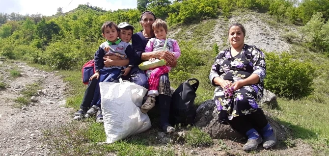 Azərbaycanda bu kəndin yolu yoxdu - Sakinlər atla, ulaqla gedir - REPORTAJ