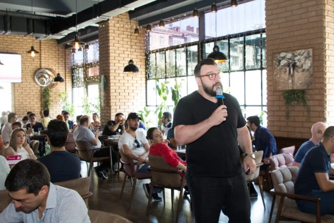 “Nar” media nümayəndələrini intellektual yarışda bir araya topladı - FOTO