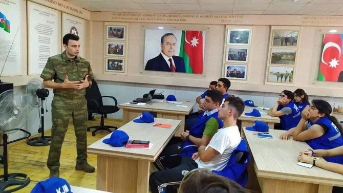 Azərbaycanlı jurnalistlərə 