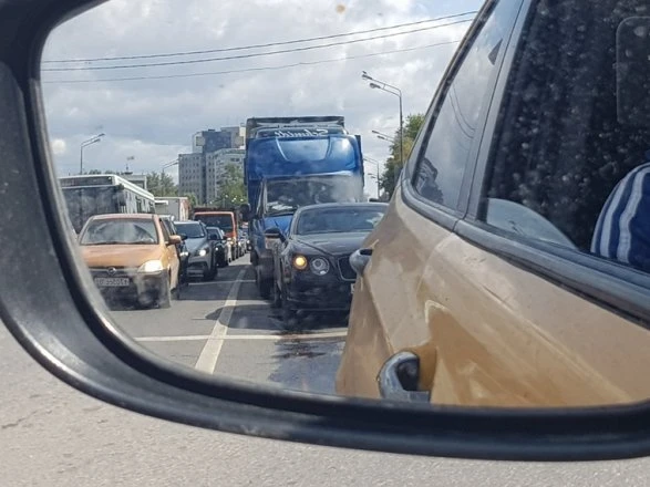 Грузовик влетел в Bentley, в котором была сестра Эмина Агаларова - ФОТО
