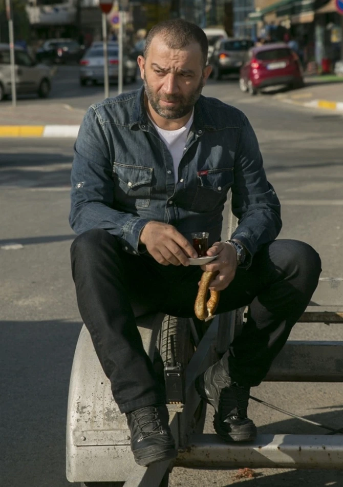 Tanınmış aktyor hücuma məruz qalıb - FOTO