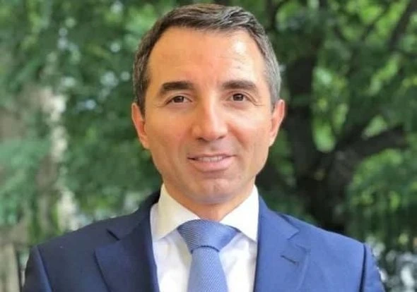 Следуя призыву Ильхама Алиева, Ровнаг Абдуллаев назначает молодых на руководящие должности 