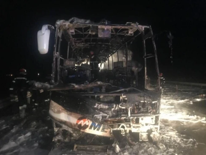 В Грузии загорелся автобус, среди пассажиров были граждане Азербайджана - ФОТО