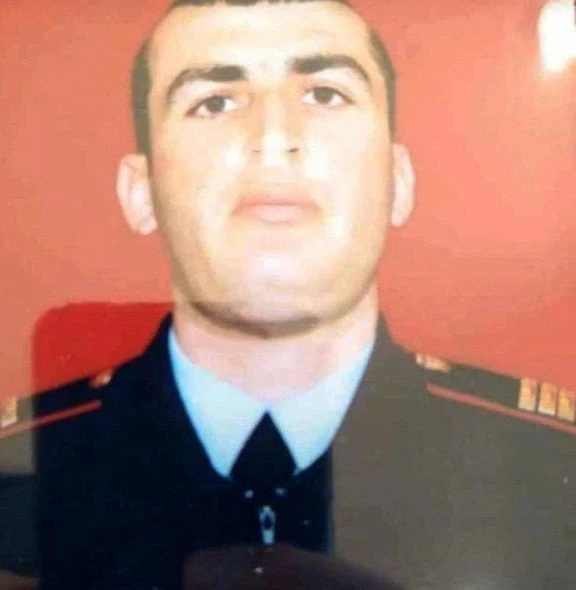 Опубликовано ФОТО трагически погибшего в Баку полицейского