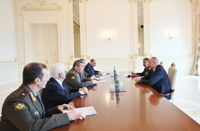 Президент Азербайджана принял делегацию во главе с начальником Генштаба России - ФОТО