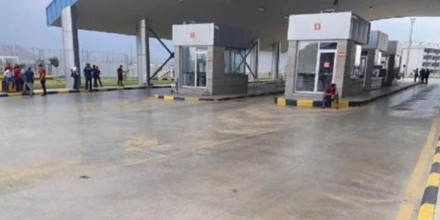 Türkiyə Naxçıvanla sərhədini bağladı