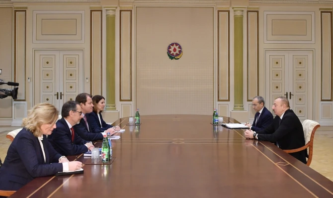 Prezident İlham Əliyev Avropa Yenidənqurma və İnkişaf Bankının nümayəndə heyətini qəbul edib - FOTO