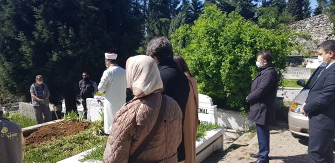 Əli bəy Hüseynzadənin qızı Feyzavər Alpsar Turan dəfn edildi - FOTO