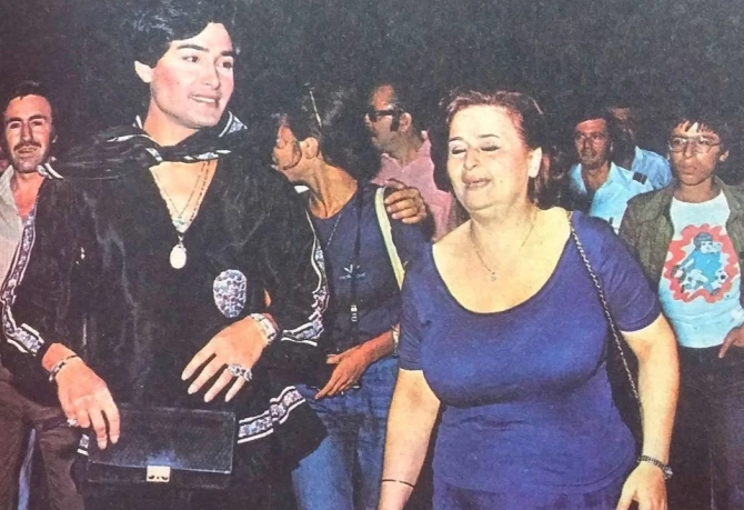 Bülent Ersoy bir gündə iki əzizini itirdi - FOTO