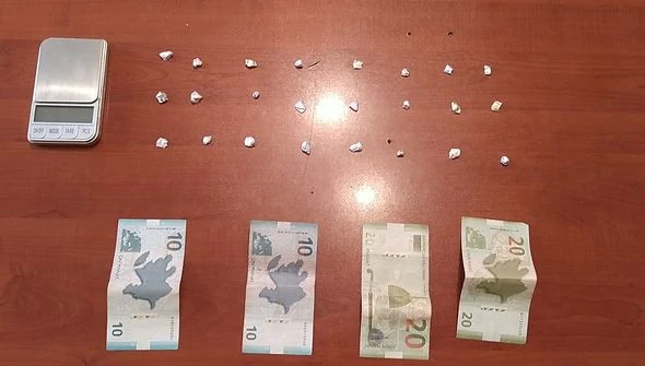 В Азербайджане за продажу наркотиков задержаны отец и сын - ФОТО