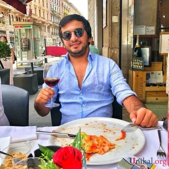 İcra başçısı oğluna 450 minlik lüks maşın aldı - FOTO