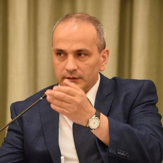 İcra hakimiyyətlərinin ləğvi zərurəti - Konstitusiyaya dəyişiklik olmalıdır