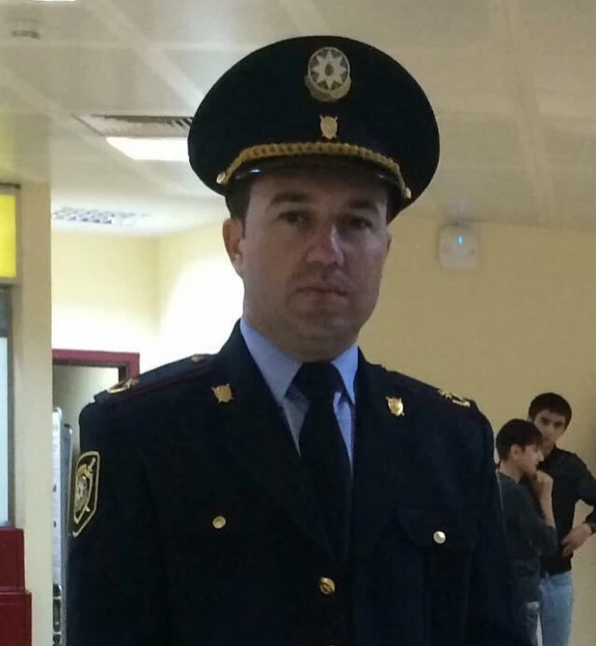 Bu məşhur sənətçinin POLİS MAYORU olduğunu bilirdiniz? - FOTO Bu məşhur sənətçinin POLİS MAYORU olduğunu bilirdiniz? - FOTO