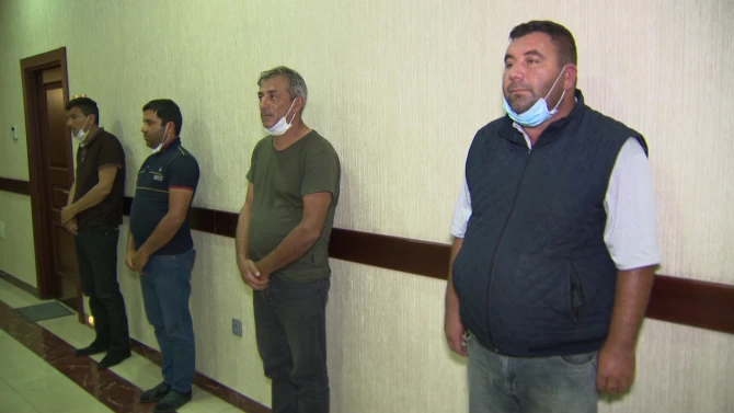 Sərnişinləri Bakıya qeyri-qanuni yollarla gətirən mikroavtobus sürücüləri saxlanılıblar - FOTO