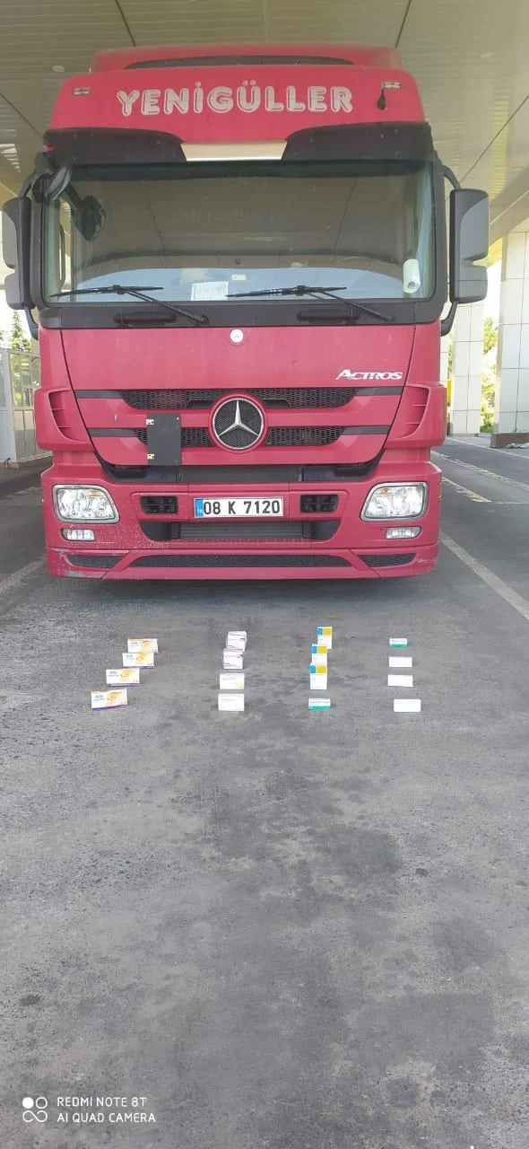 Gürcüstandan gələn külli miqdarda dərman ölkəyə buraxılmadı - FOTO