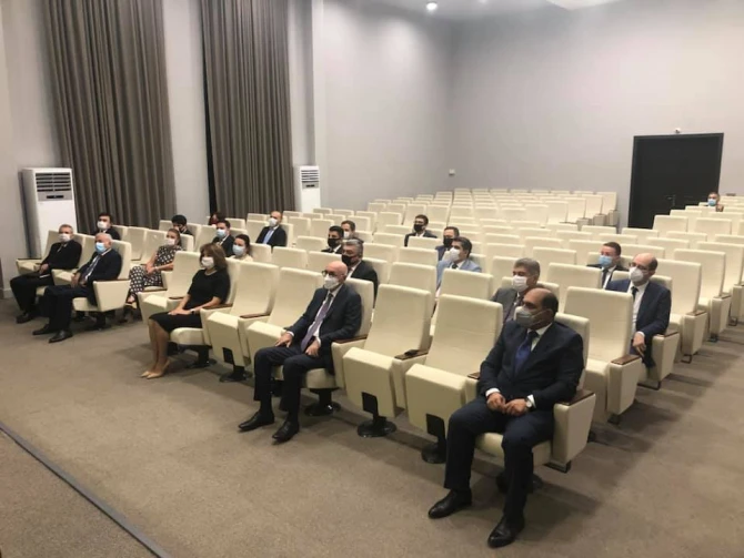 Yeni nazir Təhsil Nazirliyinin kollektivinə təqdim olunub - FOTO