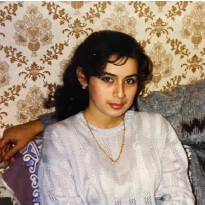 Roza Zərgərli gənclik fotosunu paylaşdı