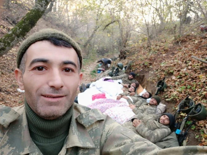 Düşmənin belini qıran qəhrəman neftçilər
