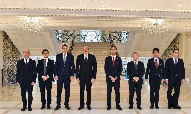 İlham Əliyev İtaliya Xarici İşlər və Beynəlxalq Əməkdaşlıq Nazirliyinin nümayəndə heyətini qəbul etdi - YENİLƏNİB - FOTO