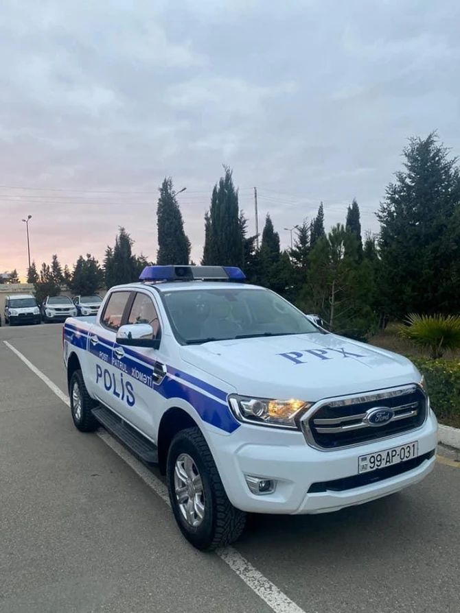 Azərbaycan polisinə “Pikap” avtomobilləri verildi - FOTO
