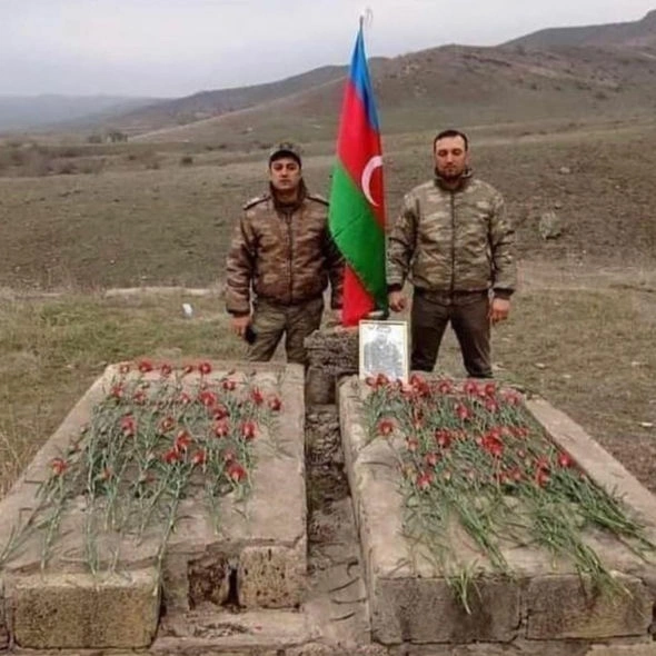 Сыновья Алияра Алиева посетили могилу отца - ФОТО
