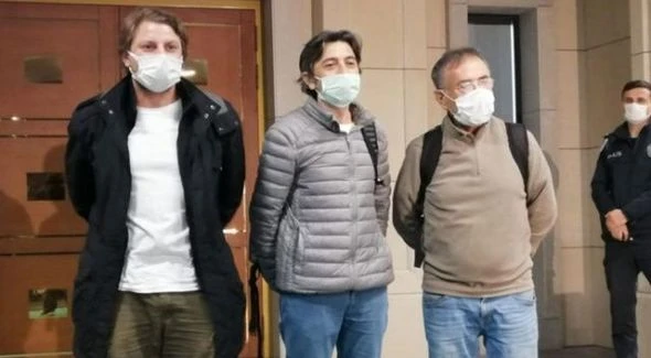 Girov götürülən Türkiyə gəmisində gizlənən üç dənizçi vətəninə gətirildi - FOTO