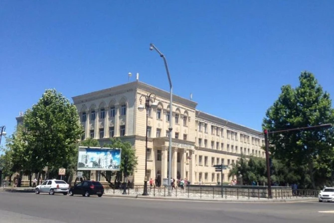 Еще одна школа в Баку закрылась из-за коронавируса - ФОТО