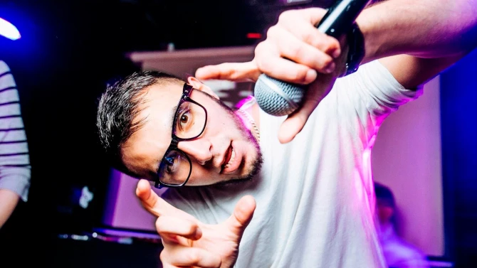 Narkotik qəbul edib ağır qəza törətdi, 4 il həbs aldı - Azərbaycanlı reperin dəhşətli həyatı - VİDEO