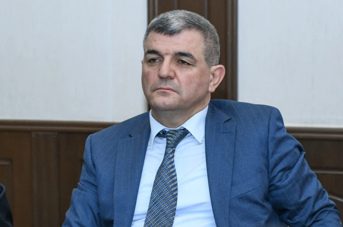 Deputatlar hicabla bağlı əsassız söz-söhbətlərə aydınlıq gətirdilər