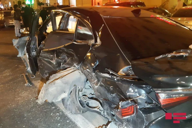 Bakıda zəncirvari yol qəzası - 7 maşın əzilib - FOTO