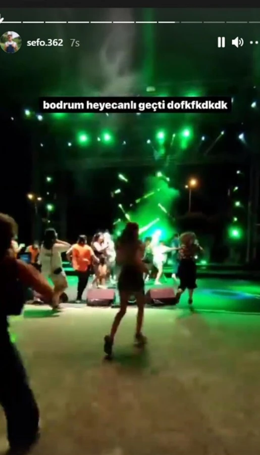 Fanatları hücum etdi - Repçi səhnədən qaçdı - ANBAAN VİDEO