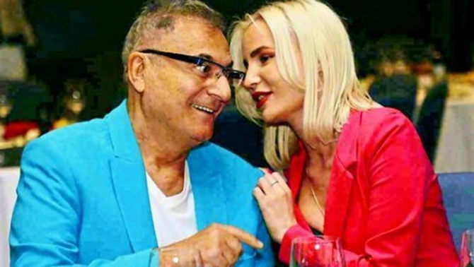 Mehmet Ali Erbil 40 yaş kiçik sevgilisi ilə görüntüləndi - FOTO