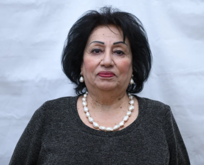 Universitet müəllimi koronavirusdan öldü - FOTO