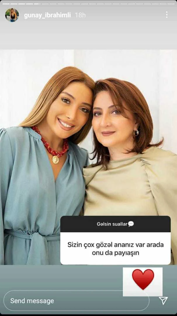 Günay İbrahimli 52 yaşlı anası ilə - FOTO