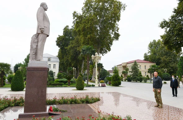 Президент Азербайджана посетил Бардинский район - ФОТО