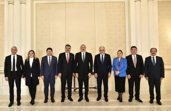 Ильхам Алиев принял делегацию турецко-азербайджанской межпарламентской группы дружбы