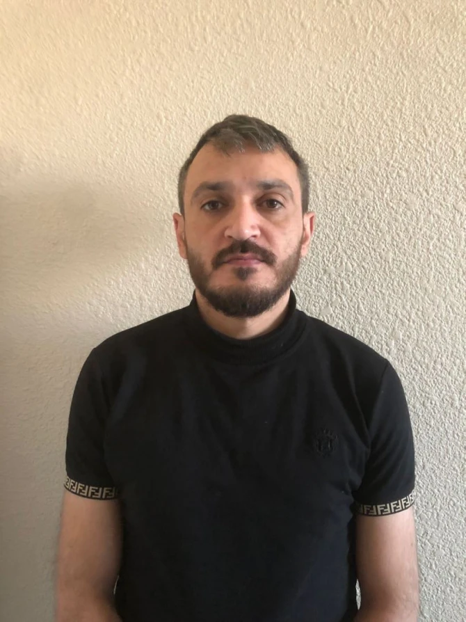 Taksi sürücülərinə qarşı dələduzluq edən şəxs ələ keçdi - FOTO